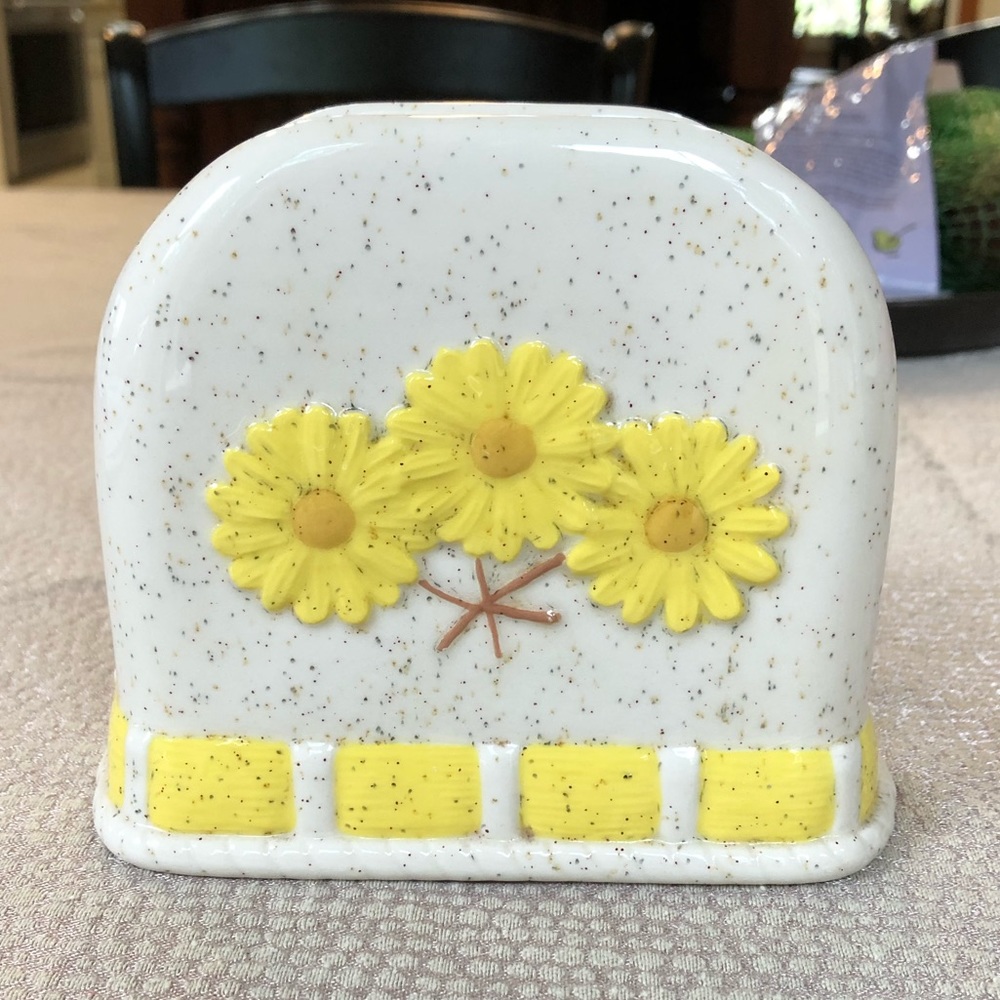 Vintage Retro Napkin Holder Daisies Floral Flowers